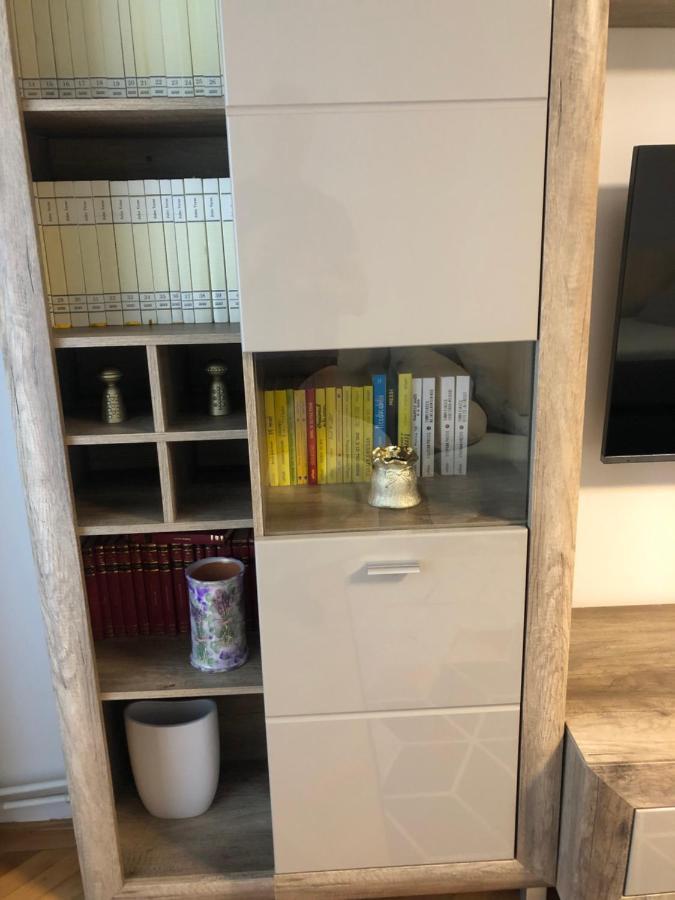 Adrian Home, Central Ploieşti Dış mekan fotoğraf